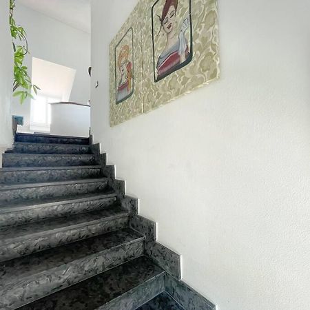 Elegante Appartamento 100 Mq Parcheggio - Wi Fi Savona Dış mekan fotoğraf