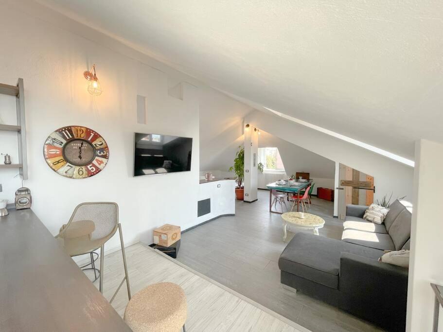 Elegante Appartamento 100 Mq Parcheggio - Wi Fi Savona Dış mekan fotoğraf